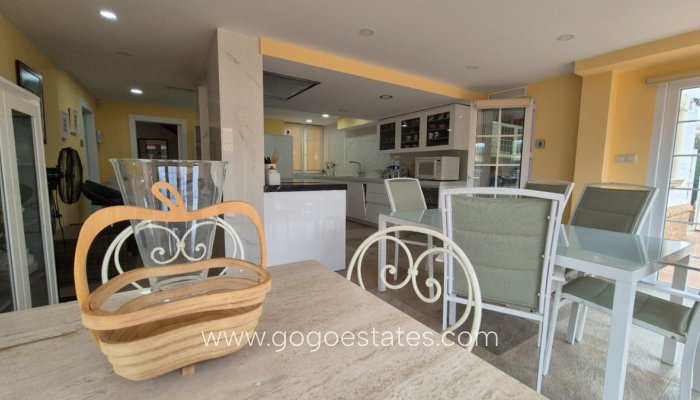 Te koop - Huis - Vrijstaande Villa - Orihuela - Orihuela Centro