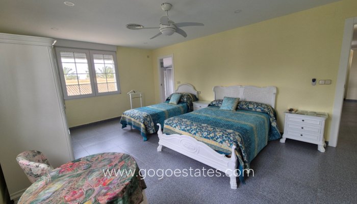 Te koop - Huis - Vrijstaande Villa - Orihuela - Orihuela Centro