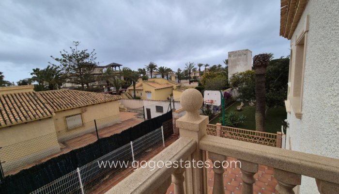 Te koop - Huis - Vrijstaande Villa - Orihuela - Orihuela Centro