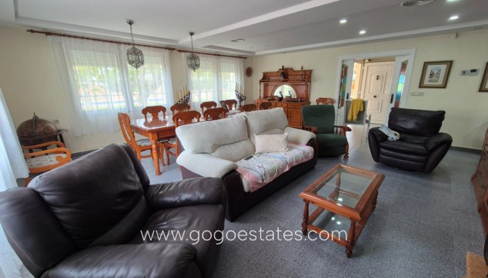 Te koop - Huis - Vrijstaande Villa - Orihuela - Orihuela Centro