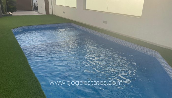 Te koop - Huis - Vrijstaande Villa - Pilar De La Horadada - Pilar de la Horadada Centro