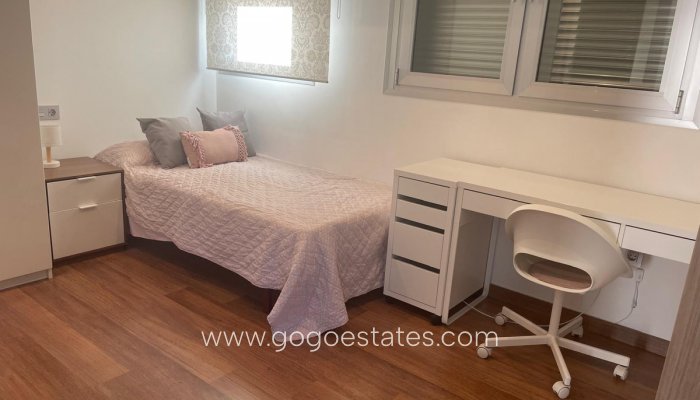 Te koop - Huis - Vrijstaande Villa - Pilar De La Horadada - Pilar de la Horadada Centro