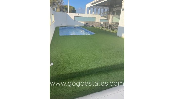 Te koop - Huis - Vrijstaande Villa - Pilar De La Horadada - Pilar de la Horadada Centro