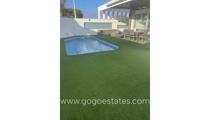 Te koop - Huis - Vrijstaande Villa - Pilar De La Horadada - Pilar de la Horadada Centro