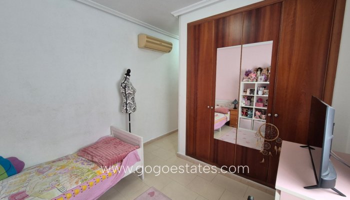 Te koop - Huis - Vrijstaande Villa - Torrevieja - Torrevieja Centro