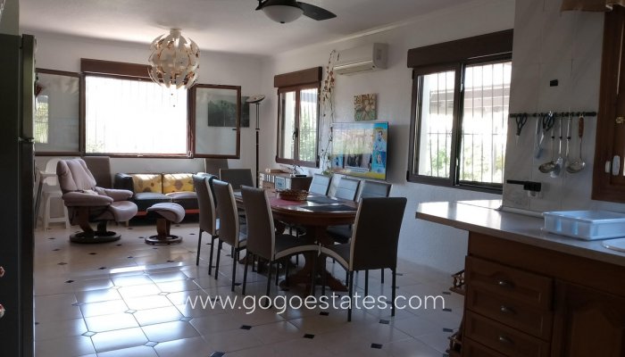 Te koop - Huis - Vrijstaande Villa - Torrevieja - Torrevieja Centro