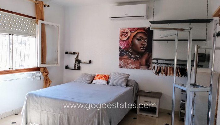 Te koop - Huis - Vrijstaande Villa - Torrevieja - Torrevieja Centro