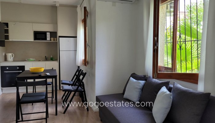 Te koop - Huis - Vrijstaande Villa - Torrevieja - Torrevieja Centro