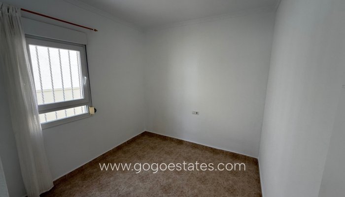 Revente - Maison - Villa Individuelle - Torrevieja - Torrevieja Centro