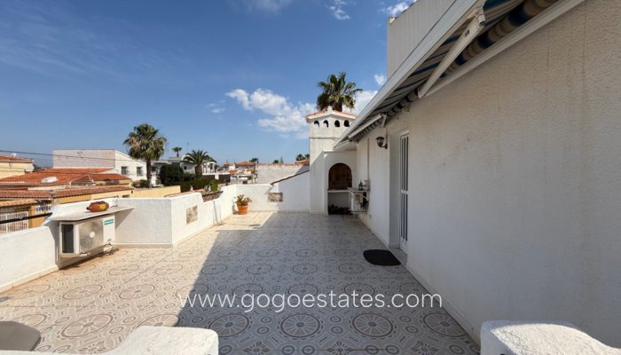 Te koop - Huis - Vrijstaande Villa - Torrevieja - Torrevieja Centro