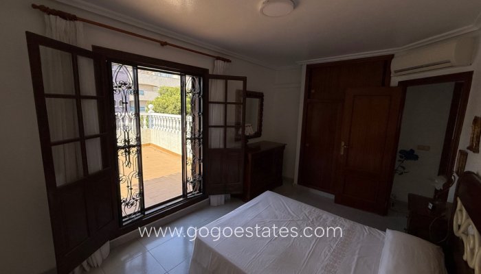 Te koop - Huis - Vrijstaande Villa - Orihuela - Orihuela Centro