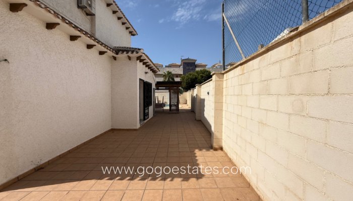 Te koop - Huis - Vrijstaande Villa - Orihuela - Orihuela Centro