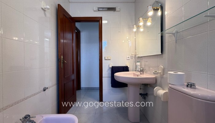 Te koop - Huis - Vrijstaande Villa - Orihuela - Orihuela Centro