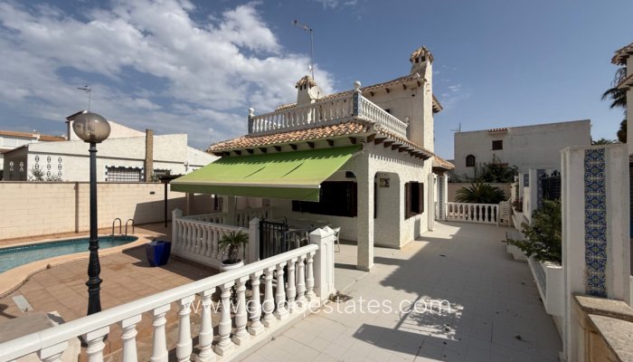 Te koop - Huis - Vrijstaande Villa - Orihuela - Orihuela Centro