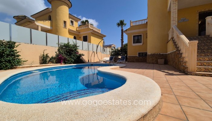 Te koop - Huis - Vrijstaande Villa - Orihuela - Orihuela Centro