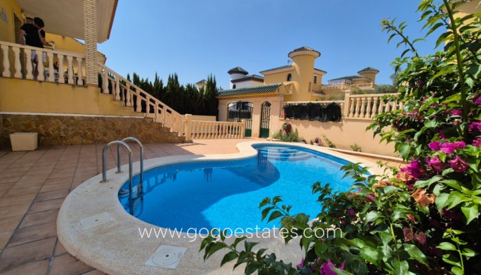 Te koop - Huis - Vrijstaande Villa - Orihuela - Orihuela Centro