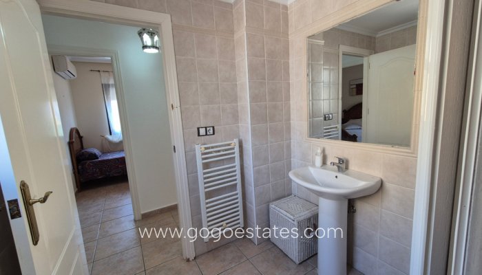 Te koop - Huis - Vrijstaande Villa - Orihuela - Orihuela Centro