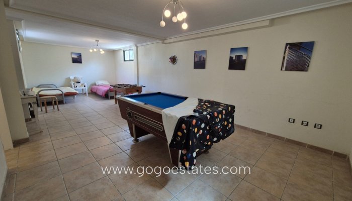 Te koop - Huis - Vrijstaande Villa - Orihuela - Orihuela Centro