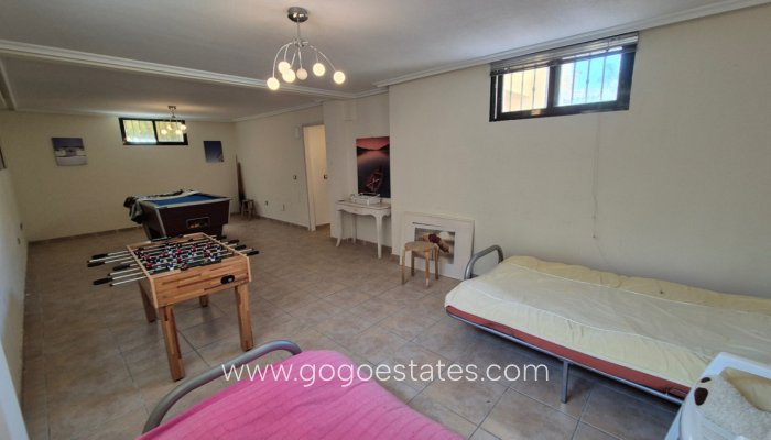 Te koop - Huis - Vrijstaande Villa - Orihuela - Orihuela Centro