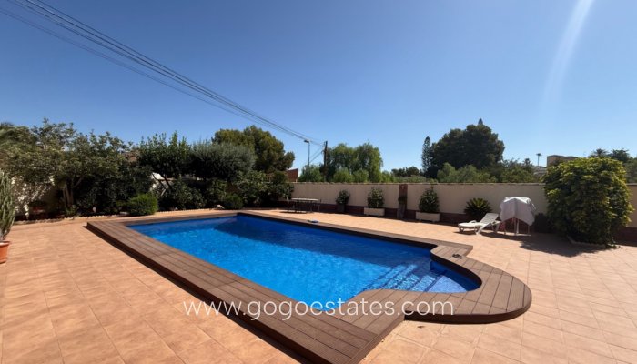Te koop - Huis - Vrijstaande Villa - Torrevieja - Torrevieja Centro