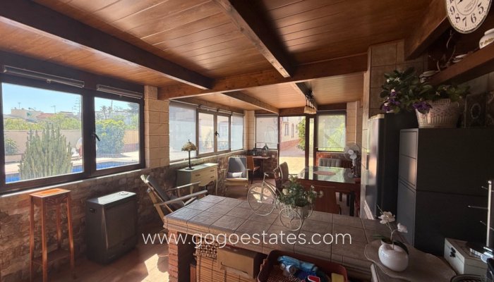 Te koop - Huis - Vrijstaande Villa - Torrevieja - Torrevieja Centro