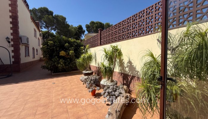 Te koop - Huis - Vrijstaande Villa - Torrevieja - Torrevieja Centro