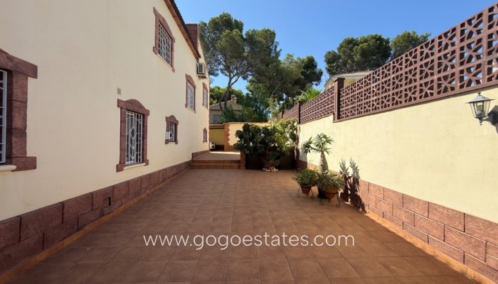 Te koop - Huis - Vrijstaande Villa - Torrevieja - Torrevieja Centro