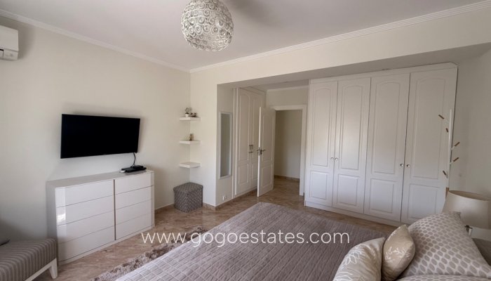 Te koop - Huis - Vrijstaande Villa - Torrevieja - Torrevieja Centro