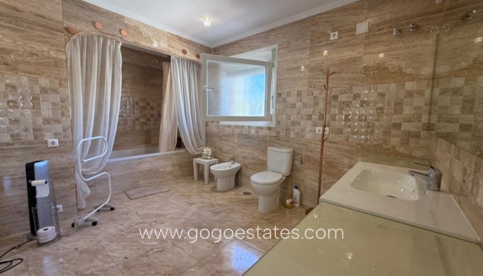 Te koop - Huis - Vrijstaande Villa - Torrevieja - Torrevieja Centro