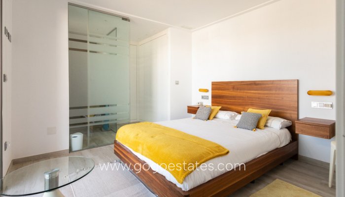 Venta - Casa - Chalet Independiente - Orihuela - Orihuela Centro