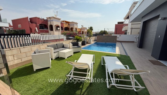 Venta - Casa - Chalet Independiente - Orihuela - Orihuela Centro