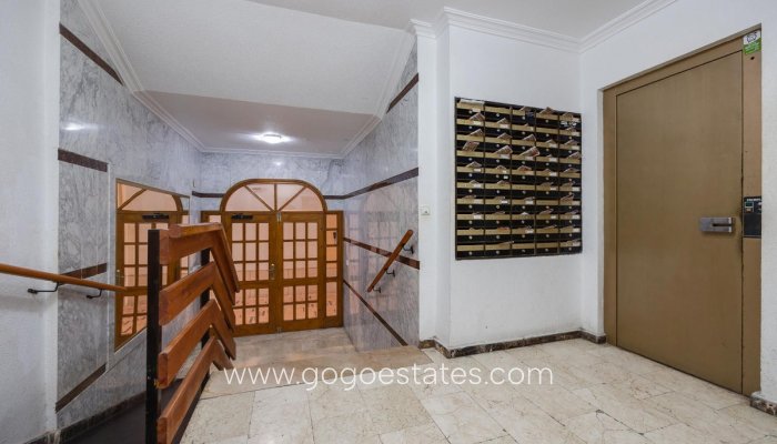 Te koop - Appartement - Appartement op de middelste verdieping - Torrevieja - Torrevieja Centro