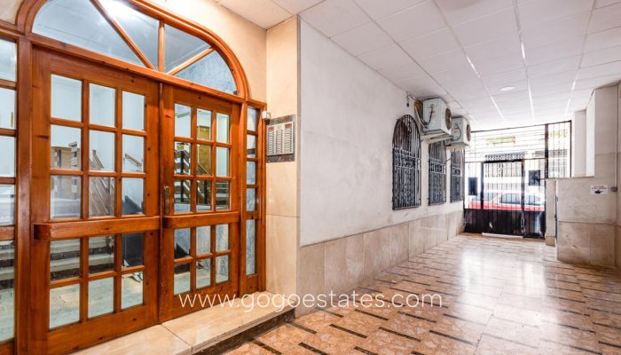 Te koop - Appartement - Appartement op de middelste verdieping - Torrevieja - Torrevieja Centro