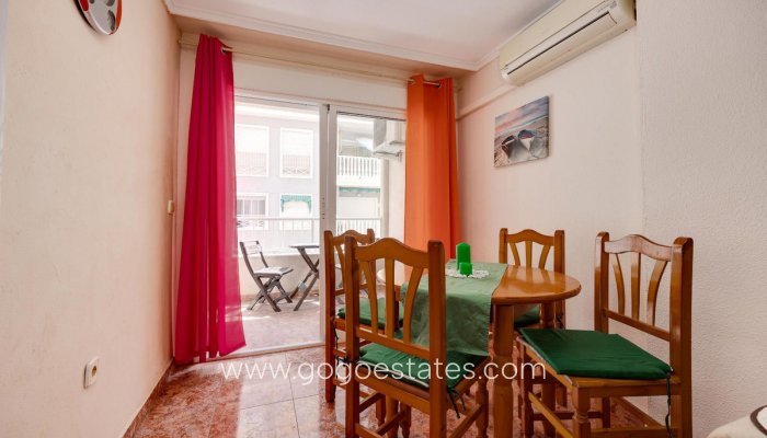 Te koop - Appartement - Appartement op de middelste verdieping - Torrevieja - Torrevieja Centro