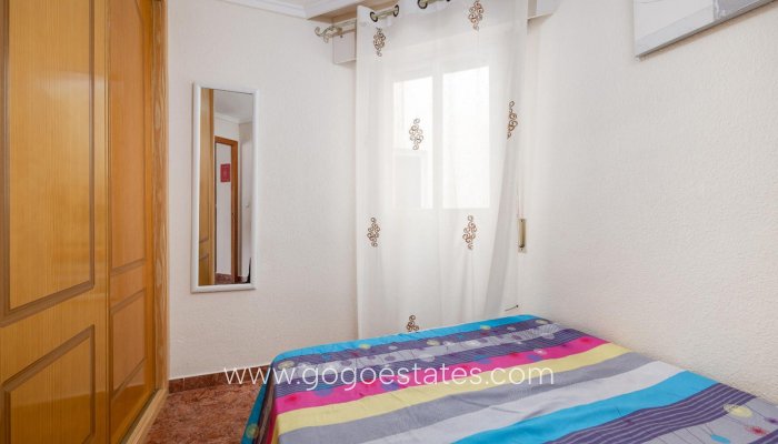 Te koop - Appartement - Appartement op de middelste verdieping - Torrevieja - Torrevieja Centro