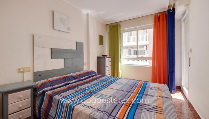 Te koop - Appartement - Appartement op de middelste verdieping - Torrevieja - Torrevieja Centro