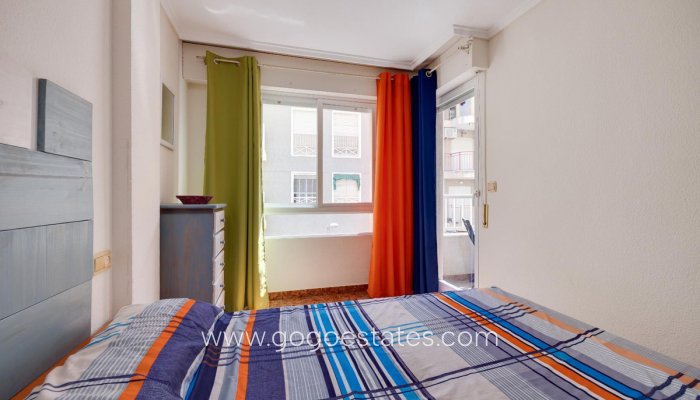 Te koop - Appartement - Appartement op de middelste verdieping - Torrevieja - Torrevieja Centro