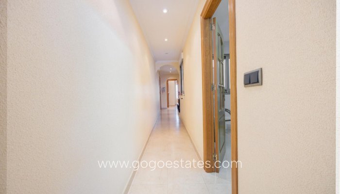 Te koop - Appartement - Appartement op de middelste verdieping - Torrevieja - Torrevieja Centro