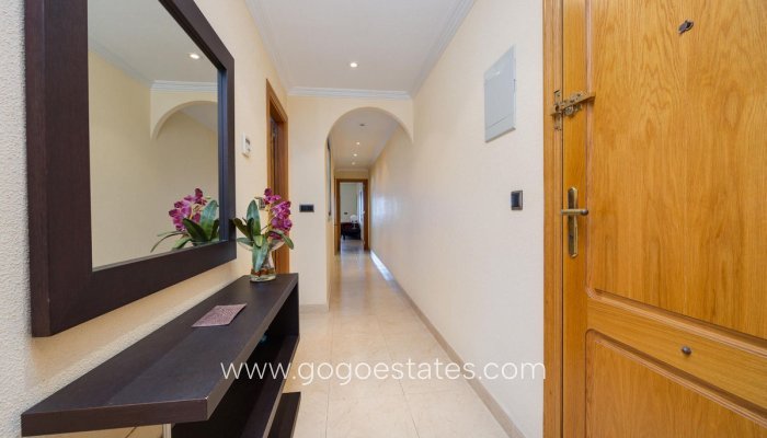 Te koop - Appartement - Appartement op de middelste verdieping - Torrevieja - Torrevieja Centro