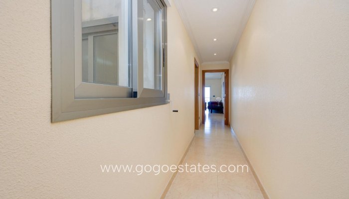 Te koop - Appartement - Appartement op de middelste verdieping - Torrevieja - Torrevieja Centro