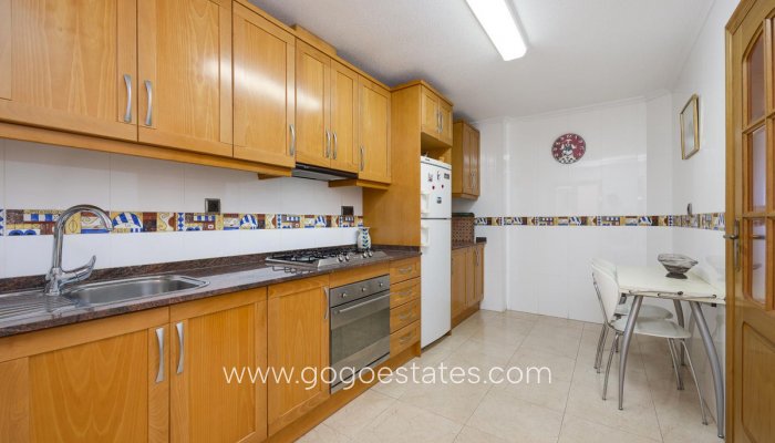Te koop - Appartement - Appartement op de middelste verdieping - Torrevieja - Torrevieja Centro