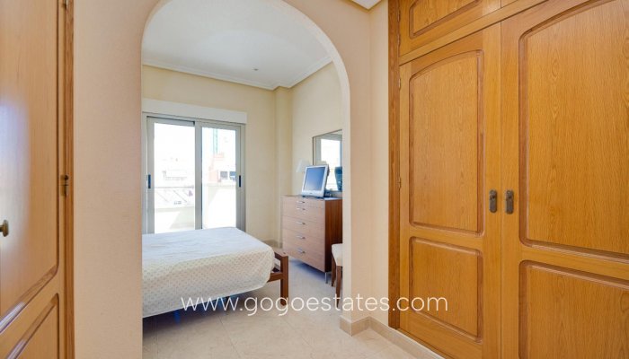 Te koop - Appartement - Appartement op de middelste verdieping - Torrevieja - Torrevieja Centro