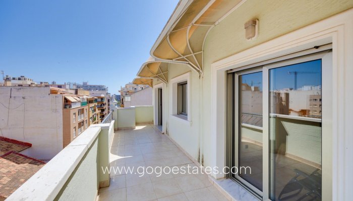 Te koop - Appartement - Appartement op de middelste verdieping - Torrevieja - Torrevieja Centro