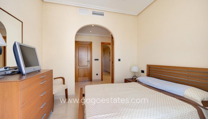 Te koop - Appartement - Appartement op de middelste verdieping - Torrevieja - Torrevieja Centro