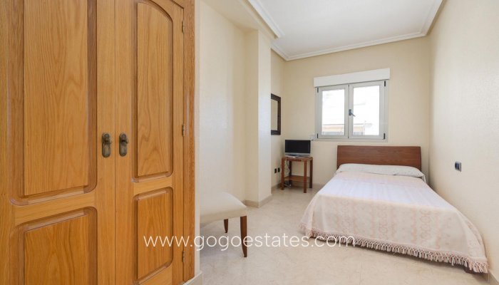 Te koop - Appartement - Appartement op de middelste verdieping - Torrevieja - Torrevieja Centro