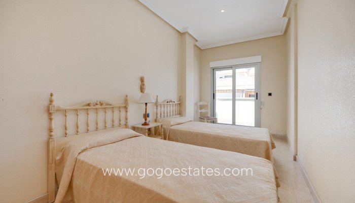 Te koop - Appartement - Appartement op de middelste verdieping - Torrevieja - Torrevieja Centro