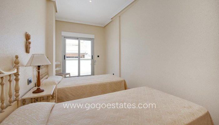 Te koop - Appartement - Appartement op de middelste verdieping - Torrevieja - Torrevieja Centro