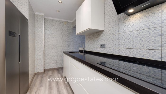 Te koop - Appartement - Appartement op de middelste verdieping - Torrevieja - Torrevieja Centro