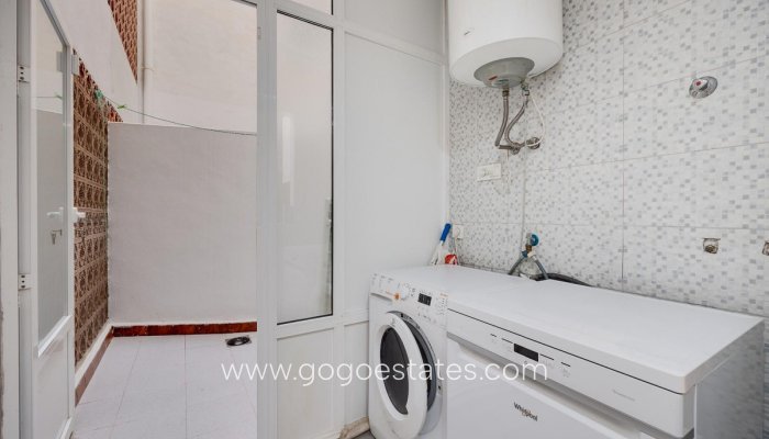 Te koop - Appartement - Appartement op de middelste verdieping - Torrevieja - Torrevieja Centro