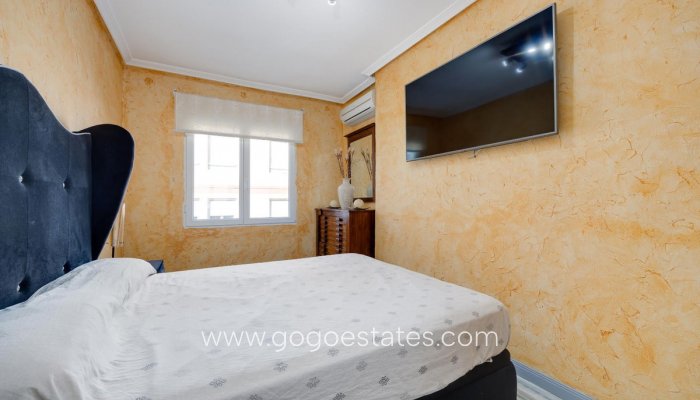 Te koop - Appartement - Appartement op de middelste verdieping - Torrevieja - Torrevieja Centro